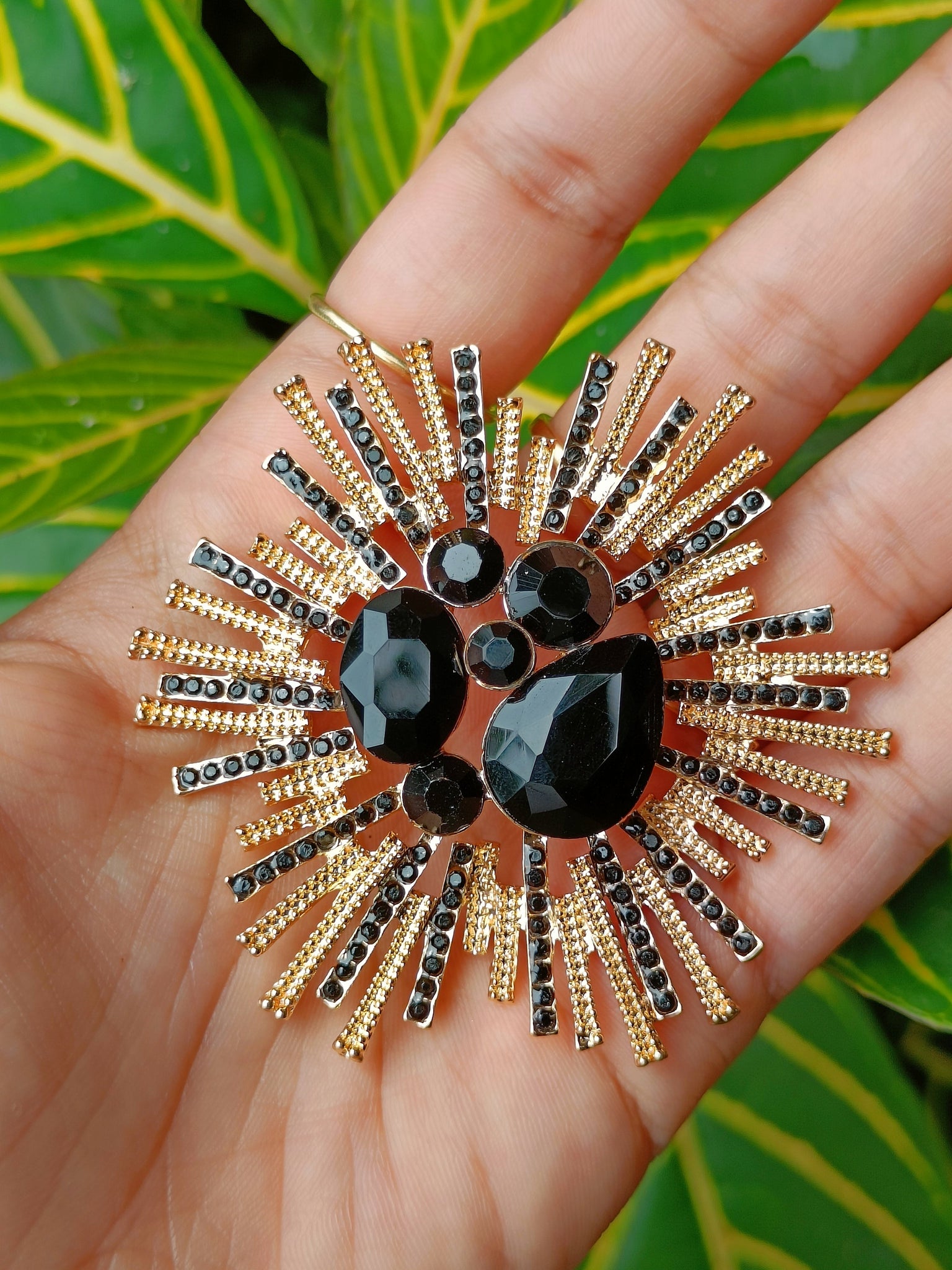 Starburst Brooch - Black