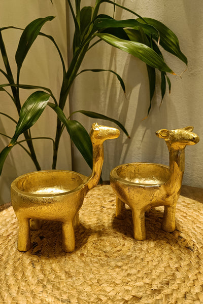 Giraffe planter