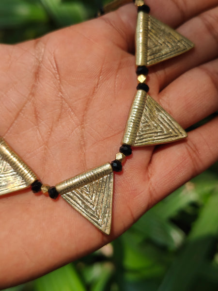 Small Triangle Choker