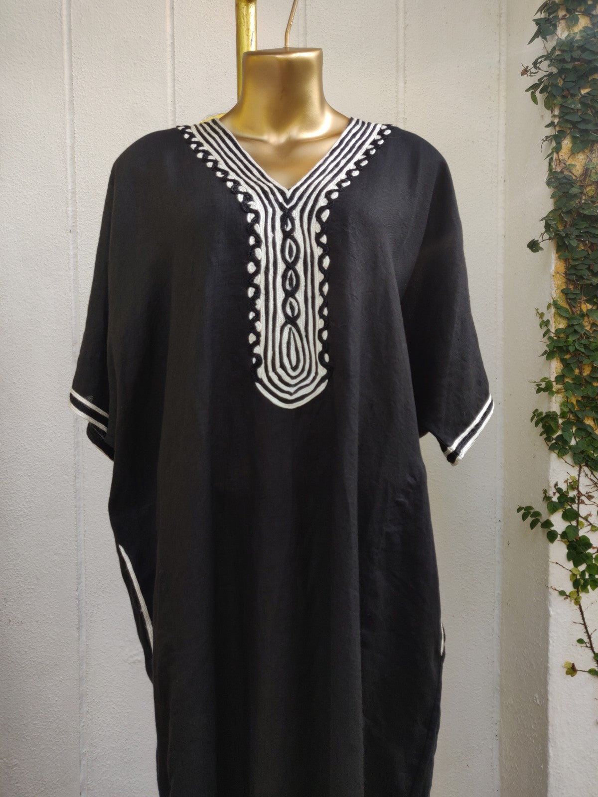Black Linen Tape Kaftan